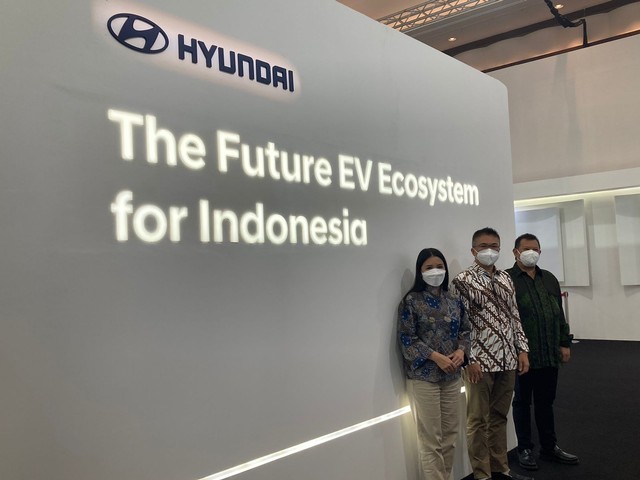 Pembukaan pameran Future EV Ecosystem for Indonesia di JIExpo, Selasa (26/10/2021) Foto: dok. Muhammad Haldin Fadhila/kumparan
