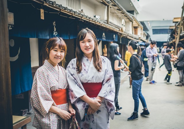 Perbedaan Kimono Dan Yukata, Dua Pakaian Tradisional Jepang | Kumparan.com