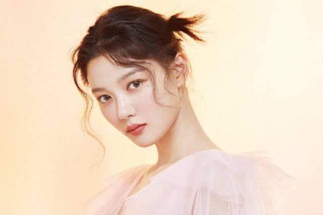 Profil Kim Yoo Jung Foto: Soompi