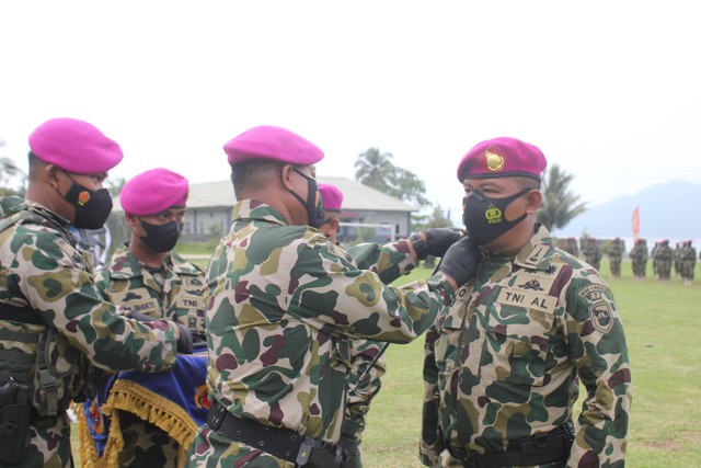 Sertijab, Letkol Marinir Mario Steven Jadi Komandan Batalyon Infanteri 7 Marinir (3)