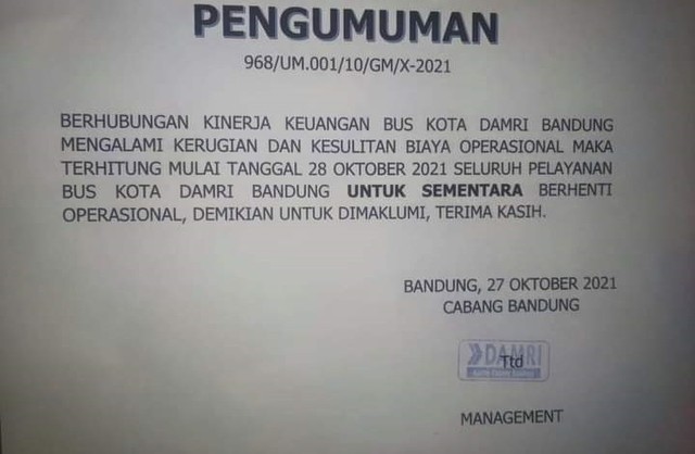 Pengumuman manajemen DAMRI Cab. Bandung soal penghentian operasi sejumlah rute bus kota. Foto: DAMRI Bandung