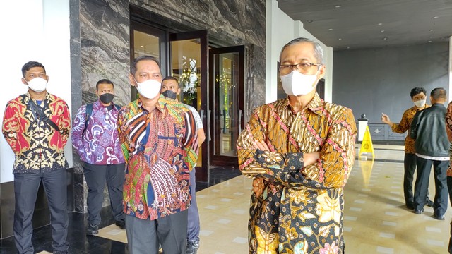 Polemik Rapat KPK di Hotel Bintang 5 Yogyakarta (51032)