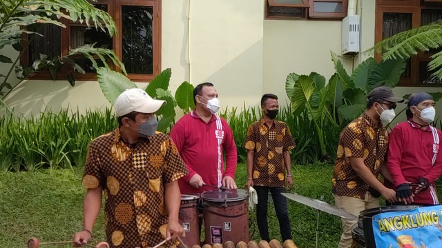 Kala Firli Bahuri Main Perkusi dan Request Lagu Sewu Kutho (89177)