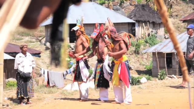 Tari Nusa Tenggara Timur. Foto: Youtube Kementerian Pendidikan dan Kebudayaan