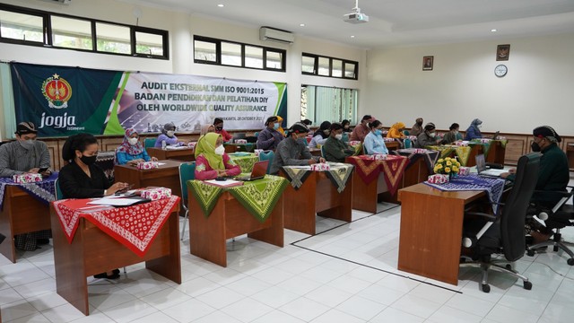 Audit Eksternal SMM ISO 9001:2015 Badan Pendidikan dan Pelatihan DIY oleh Badan Sertifikasi Worldwide Quality Assurance (WQA). Foto: istimewa