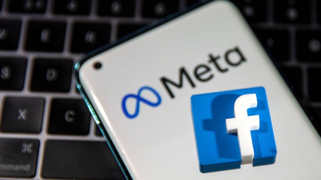 Ilustrasi Meta Platforms Inc, perusahaan induk Facebook, Instagram, WhatsApp dan lainnya. Foto: Dado Ruvic/Reuters
