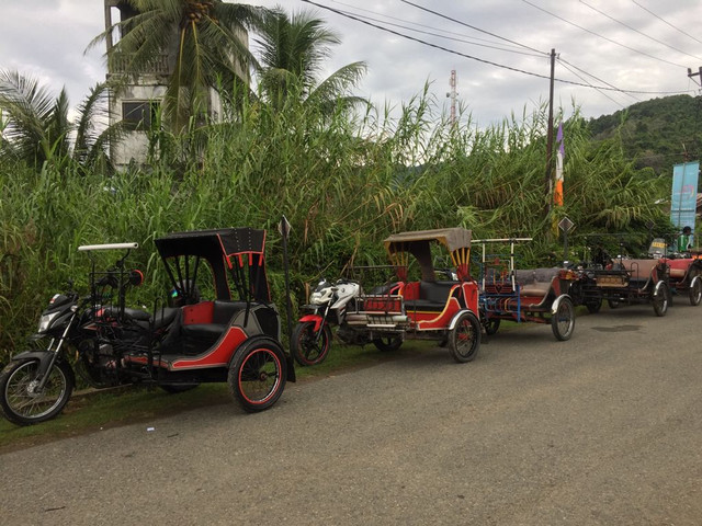 Bentor atau becak mesin, salah satu transportasi unik yang ada di Medan hingga Aceh Foto: Gitario Vista Inasis/kumparan