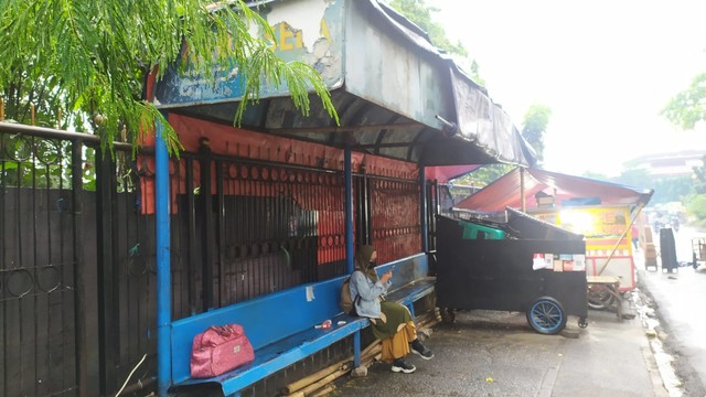 Sepinya pangkalan Damri Dipatiukur di Kota Bandung, imbas penghentian operasional 8 rute Damri. Foto: Rachmadi Rasyad/kumparan