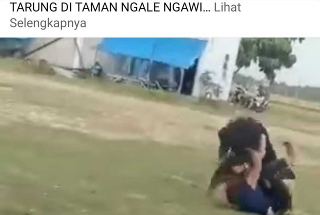 Polisi Sebut yang Viralkan Video 2 Cewek Duel di Ngawi Diduga Paman Pelaku