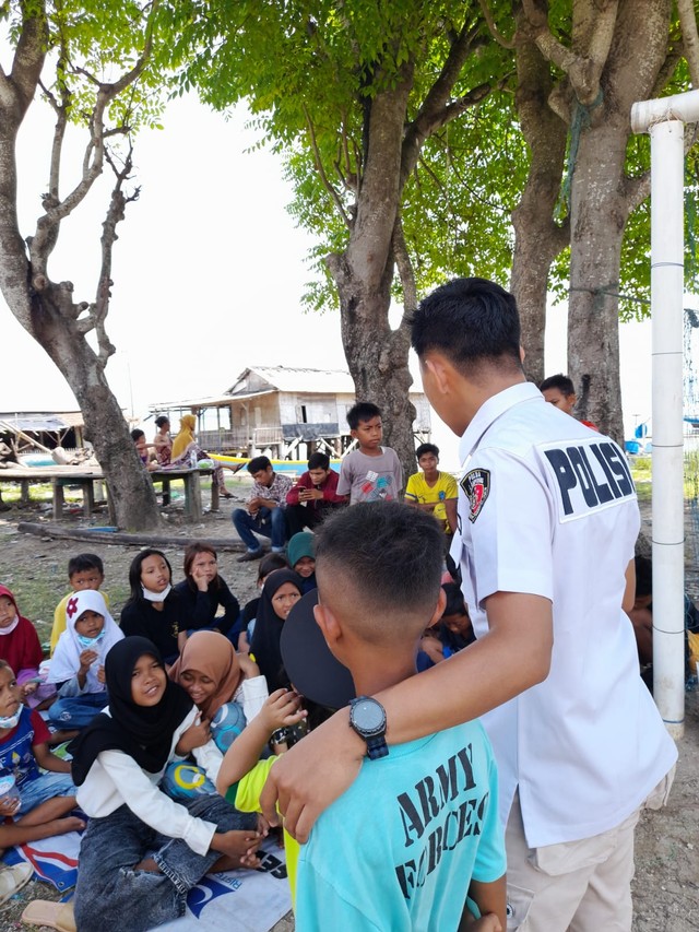 Galakan Budaya Literasi, Seorang Polisi Ramaikan Kegiatan Komunitas Giat Buku (2)