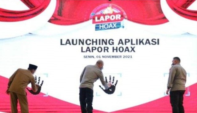 Kapolda Sumatera Barat Irjen Pol Teddy Minahasa Putra resmikan aplikasi Lapor Hoaks di Mapolda. Foto: dok Polda