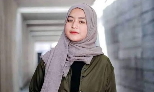 Lirik lagu dan kunci gitar Haruskah Aku Mati - Woro Widowati. Foto: Instagram @/worow0ro