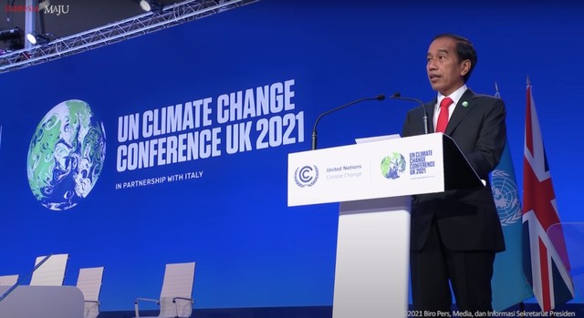 Presiden Joko Widodo saat berbicara pada KTT Pemimpin Dunia tentang Perubahan Iklim atau COP26 di Scottish Event Campus, Glasgow, Skotlandia, Senin (1/11). Foto: Youtube/Sekretariat Presiden