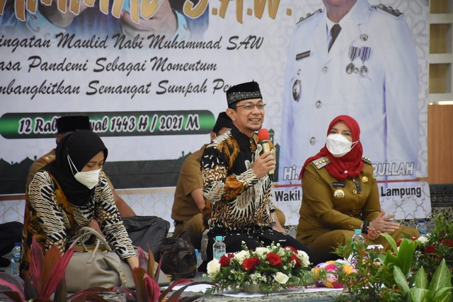 Ustaz Wijayanto dalam acara peringatan Maulid Nabi Muhammad SAW di Pemkot Bandar Lampung, Selasa (2/11) | Foto : Ist