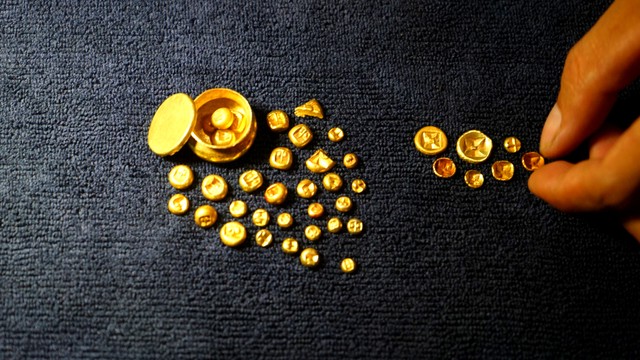 Foto: Koleksi Koin Emas di Era Sriwijaya Temuan Sungai Musi (114988)