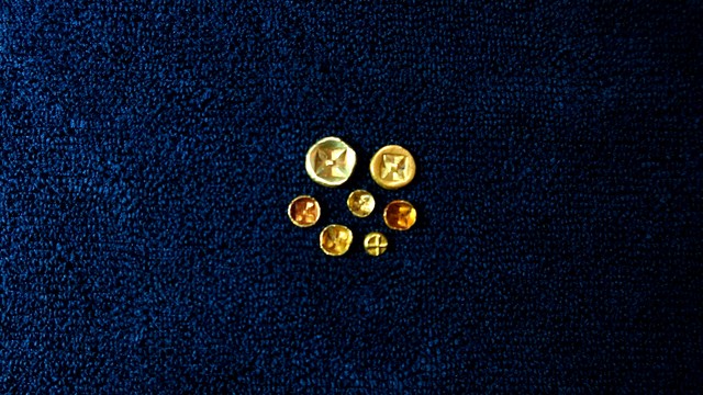 Foto: Koleksi Koin Emas di Era Sriwijaya Temuan Sungai Musi (114989)