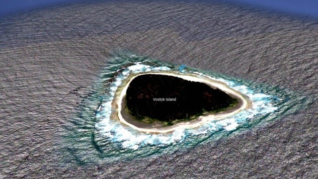 Pulau Vostok, pulau yang munculkan banyak teori konspirasi di Google Maps.
 Foto: Google Maps