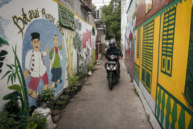 Kampung Sentra Kreatif di Kota Bambu Selatan Palmerah. Foto: Jamal Ramadhan/kumparan