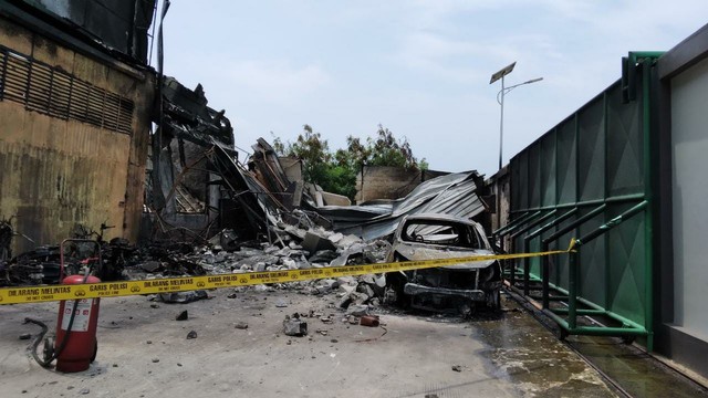 Kondisi pabrik korek api di Pakuhaji, Kabupaten Tangerang, Banten, usai kebakaran, Selasa (2/11/2021). Foto: Dok. Istimewa