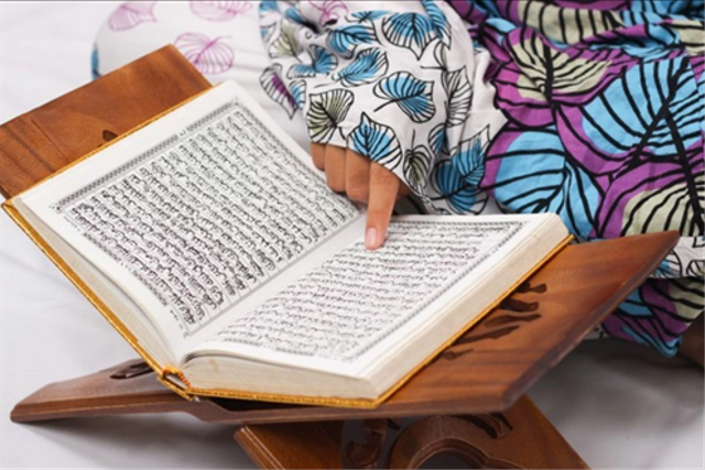 Manfaat Mengamalkan Al Quran Surah Al Waqiah Ayat 35 38 Untuk Perempuan Kumparan Com