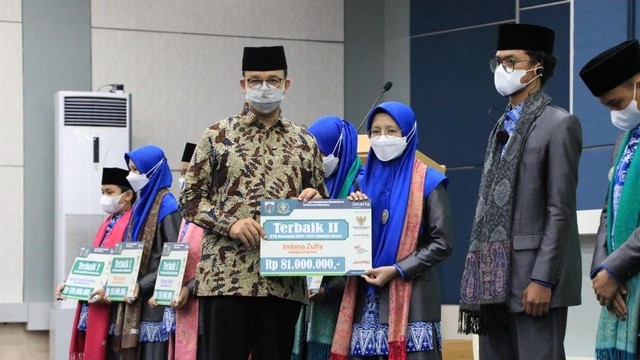 Anies Senang Kafilah DKI Juara STQ Nasional: Ikhtiar, Doa, Cium Tangan Orang Tua (41688)