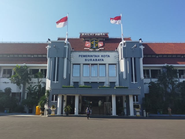 Hari Pahlawan, Warga Surabaya Diminta Kibarkan Bendera Satu Tiang Penuh