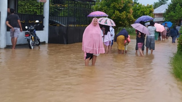 Kondisi banjir yang melanda Kota Padang, beberapa waktu lalu. Foto: dok BPBD