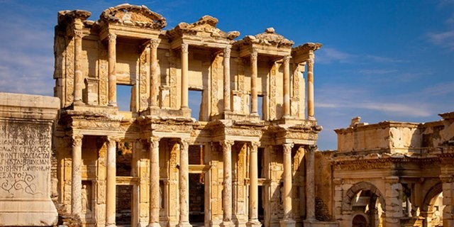 Ephesus, Turki (Sumber: Www.rsltours.com)