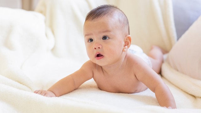 Ilustrasi bayi 6 bulan. Foto: Shutter Stock