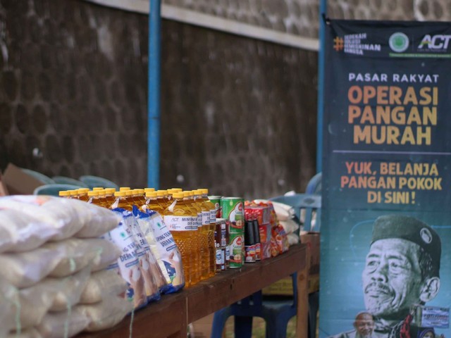 Harga Sembako dibandrol separuh harga dari harga pasaran