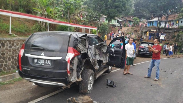 Kondisi kendaraan yang mengalami kecelakaan maut di jalur Tanjungsari-Jatinangor, Sumedang, Jawa Barat. Foto: Dok. Istimewa