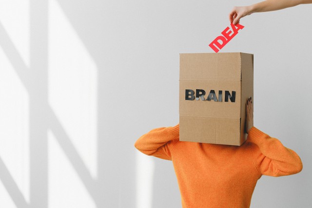 Ilustrasi arti kata irah irahan dalam Bahasa Indonesia, sumber foto: https://www.pexels.com/