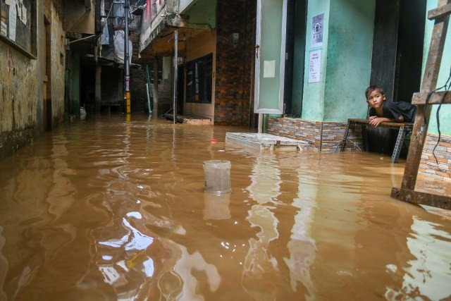 Ilustrasi banjir. Foto: Galih Pradipta/Antara Foto