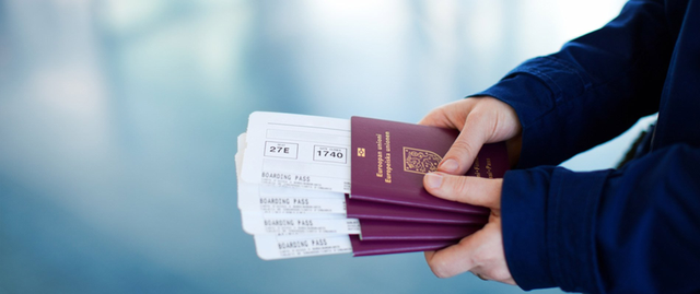 Visa adalah salah satu dokumen yang dibutuhkan seseorang ketika ingin mengunjungi suatu wilayah. Foto: Shutterstock.com