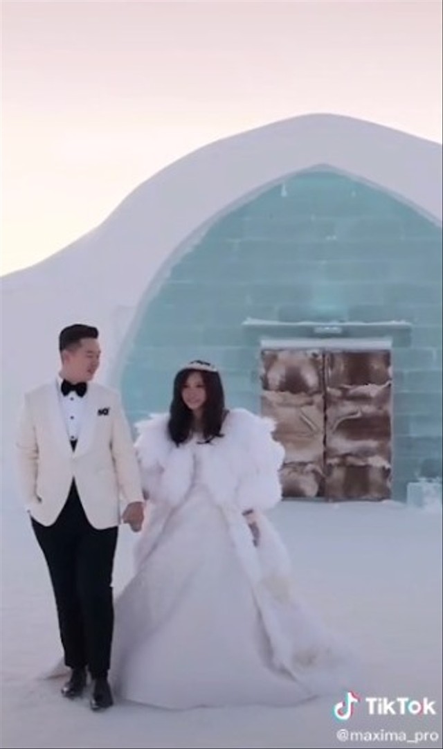 Viral sepasang pengantin menikah di Kutub Utara bikin publik terksima. (Foto: TikTok/@maxima_pro).
