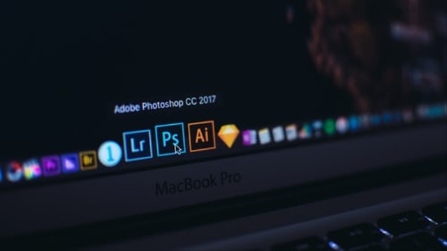 Unsplash.com - Polygon tool digunakan untuk berbagai macam hal dalam desain.