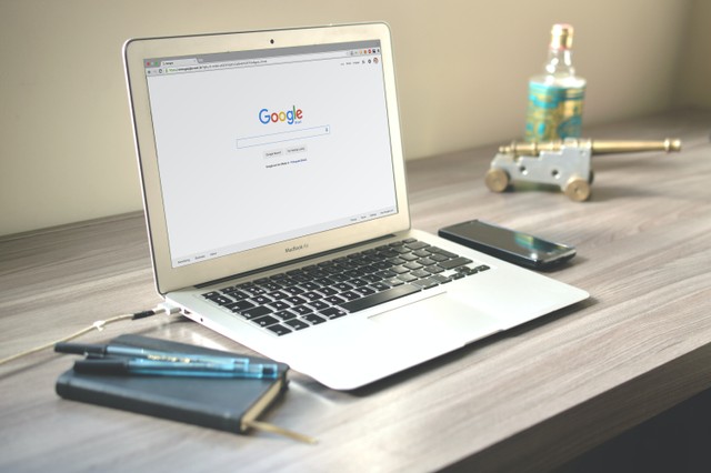 Ilustrasi mesin pencari atau search engine. Foto: Pexels.