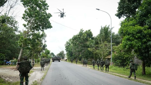 Prajurit menuju Pusat Latihan Tempur (Puslatpur) Baturaja, Martapura, Kabupaten Ogan Komering Ulu (OKU) Timur. Foto: Istimewa