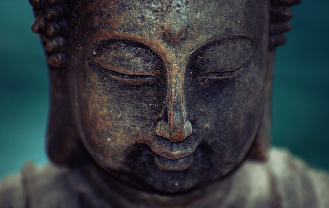 Daftar Hari Raya Agama Buddha dan Sejarahnya