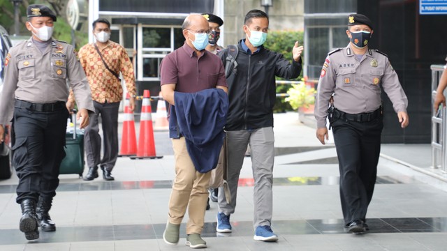Kepala KPP Pratama Bantaeng, Sulawesi Selatan, Wawan Ridwan, tiba di Gedung KPK, Jakarta, Kamis (11/11). Foto: KPK