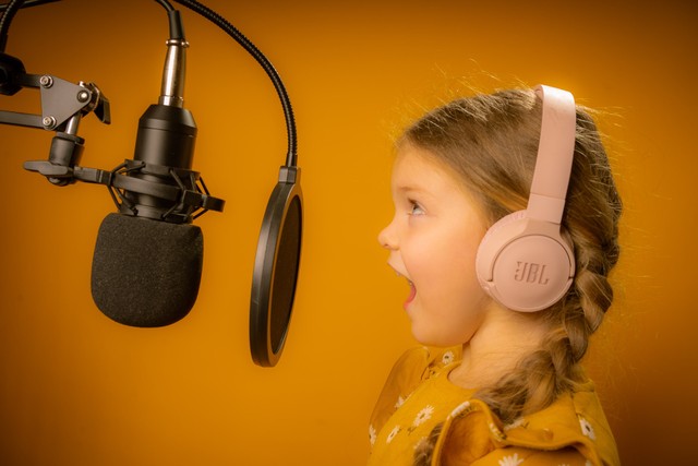 Ilustrasi seorang anak menyanyikan lagu Ninja Hatori. Foto: Pixabay.com
