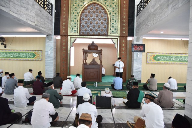 Tempat ibadah menjadi salah satu area bebas rokok yang ditetapkan dalam Perda dan Perbup tentang Kawasan Tanpa Rokok (KTR). (Dok. Ciremaitoday)