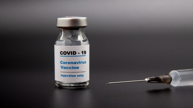 Ilustrasi vaksin corona. (foto: Shutterstock)
