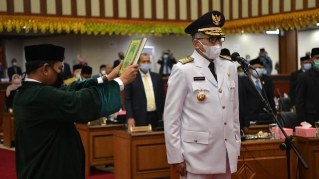 Ilustrasi pelantikan gubernur oleh presiden. Sumber: Kumparan/Humas Aceh
