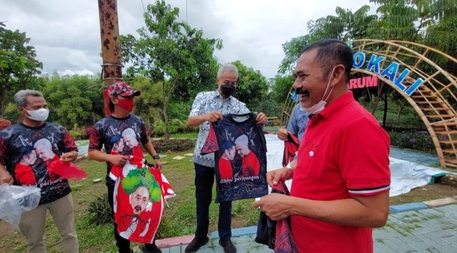 Ganjar Pranowo bertemu dengan Ketua DPC PDIP Solo FX Hadi Rudyatmo. Foto: Dok. Istimewa