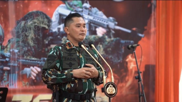 Kapolda Metro Jaya, Irjen Fadil Imran saat memberi sambutan di HUT ke-76 Korps Brimob Polri. Foto: Instagram/@kapoldametrojaya