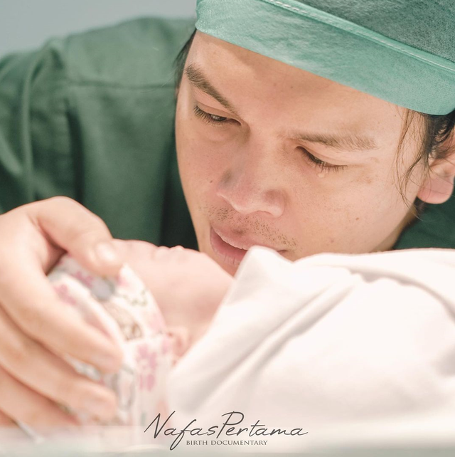 Wardah Maulina dan Natta Reza dikaruniai anak pertama. Foto: Instagram/wardahmaulina_