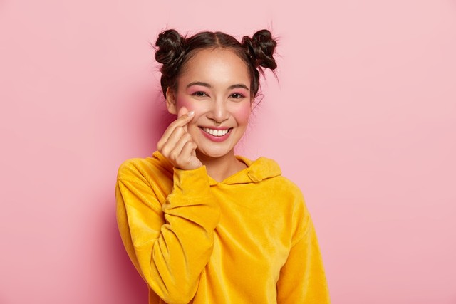 Ilustrasi 8 Tips Make Up Natural Korea yang Efektif, Cek! Foto: Freepik