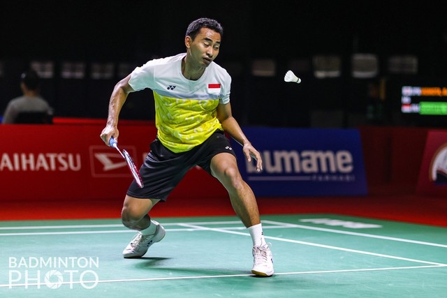 Tunggal putra Indonesia Tommy Sugiarto pada Indonesia Masters 2021 di Bali International Convention Center, Bali, Selasa (16/11).
 Foto: Erika Sawauchi/Badmintonphoto/BWF