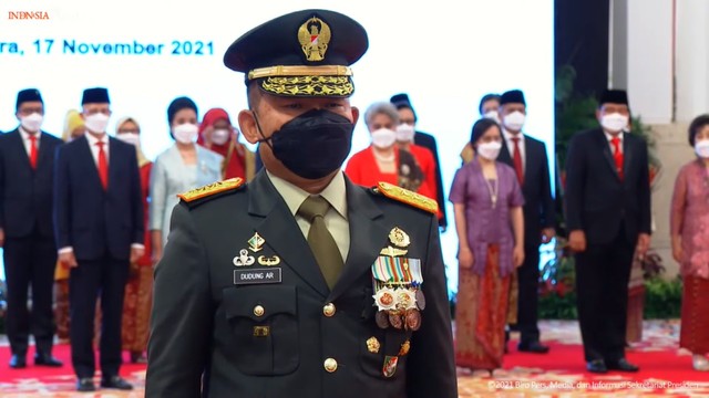 KSAD Jenderal Dudung soal Pengganti Pangkostrad: Belum Tahu, Nanti Dilaporkan (309397)